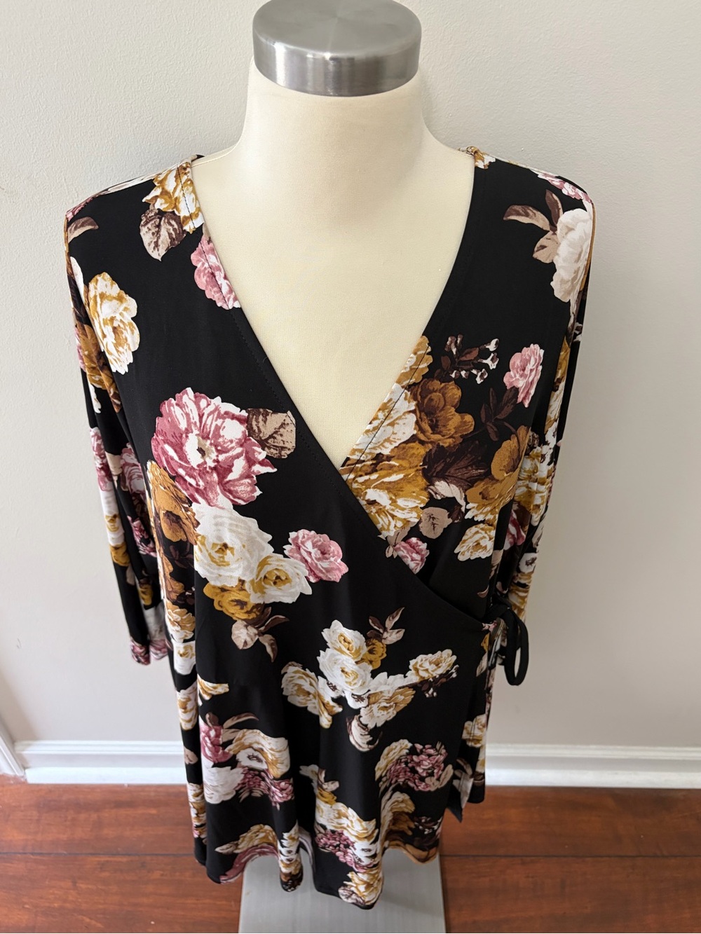 Torrid Black Floral Wrap Peplum Top 3/4 Sleeve 3X Floral Cottagecore - Picture 5 of 12